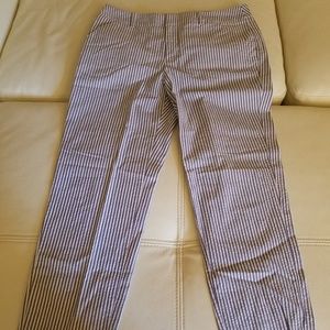 Size 4 Merona Cropped Searsuckers